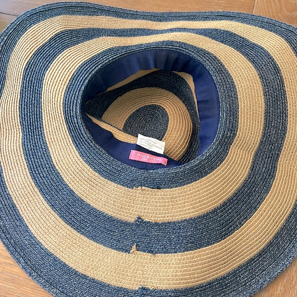 Issac Mizrahi Large Straw Beach Hat - Picture 2 of 4